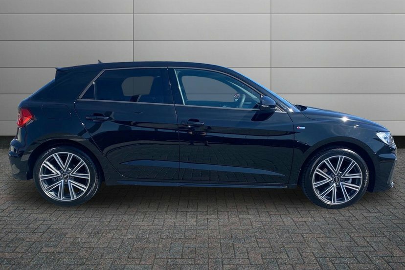 Audi A1 1.0 Tfsi 30 S Line Sportback S Tronic Black #4