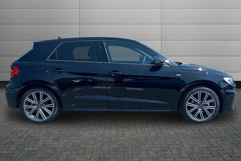 Audi A1 1.0 Tfsi 30 S Line Sportback S Tronic EF26LHO Black #4