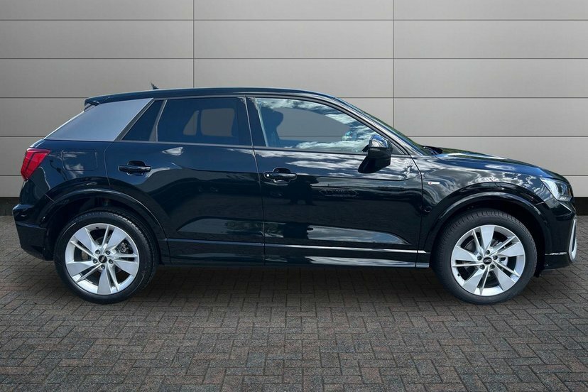 Audi Q2 1.5 Tfsi Cod 35 S Line Suv S Tronic 15 Black #4