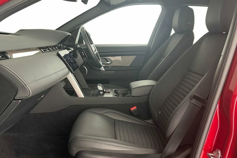Land Rover Discovery Sport 2.0 D200 Mhev Metropolitan Suv 4Wd Red #3