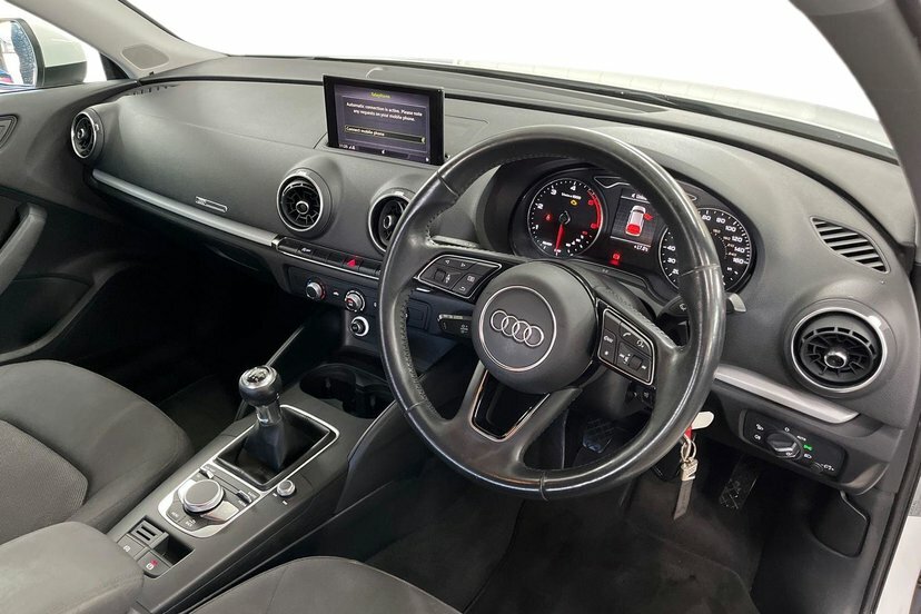 Audi A3 1.6 Tdi 30 Se Technik Sportback AO68CPU White #6