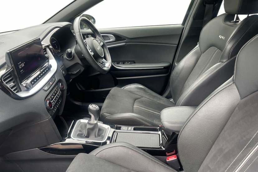 Kia Xceed 1.5 T-gdi Gt-line S Suv 158 Bhp MD72XMH Silver #2