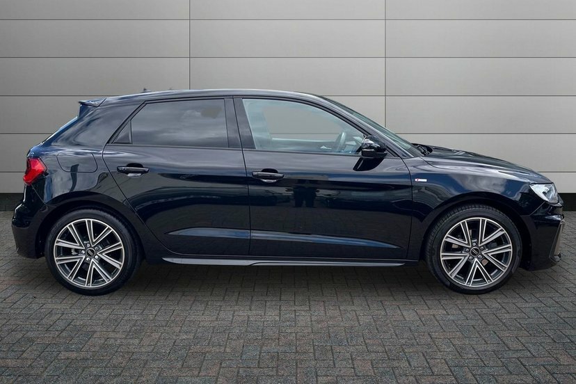 Audi A1 1.0 Tfsi 30 S Line Sportback S Tronic LN74OVX Black #4