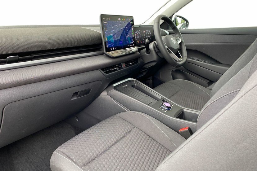 Volkswagen T-Roc 1.5 Etsi Mhev Life Suv Hybrid Dsg 150 LL26MDE White #2