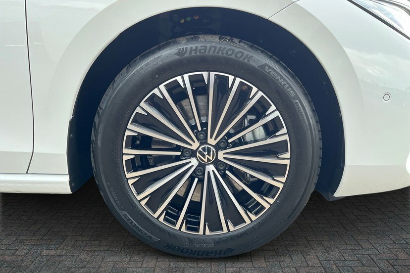 Volkswagen Passat 1.5 Tsi Ehybrid 19.7Kwh Elegance Estate KY26TYB White #5