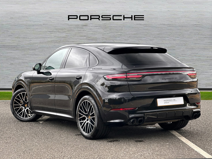 Porsche Cayenne 4.0T V8 Gts Coupe Tiptronics 4Wd 460 P Black #2