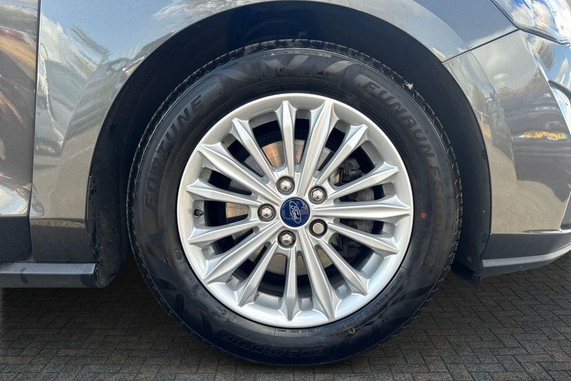 Ford Focus 1.0T Ecoboost Titanium Hatchback KE69XZB Grey #5