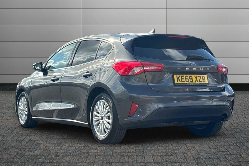 Ford Focus 1.0T Ecoboost Titanium Hatchback KE69XZB Grey #3
