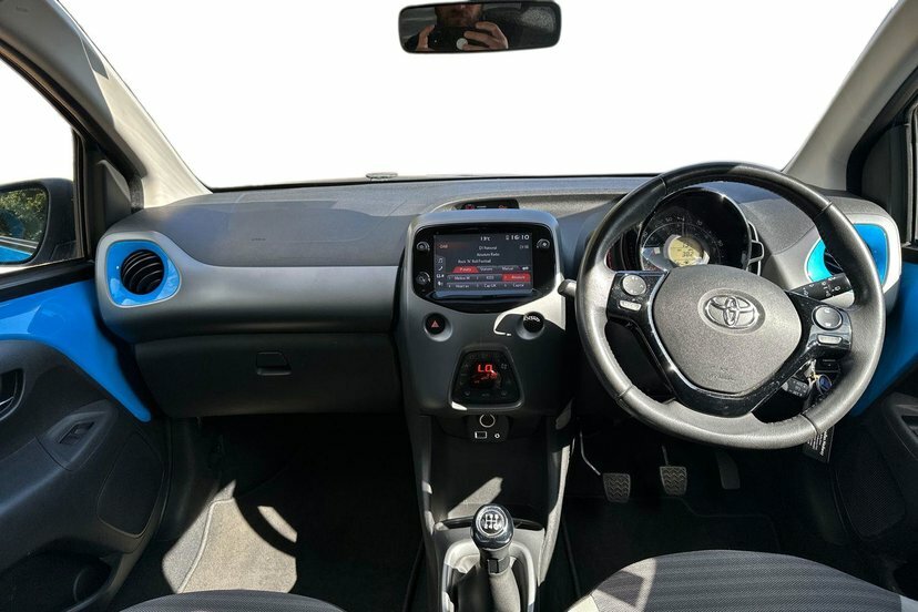 Toyota Aygo 1.0 Vvt-i X-trend Hatchback 71 #4