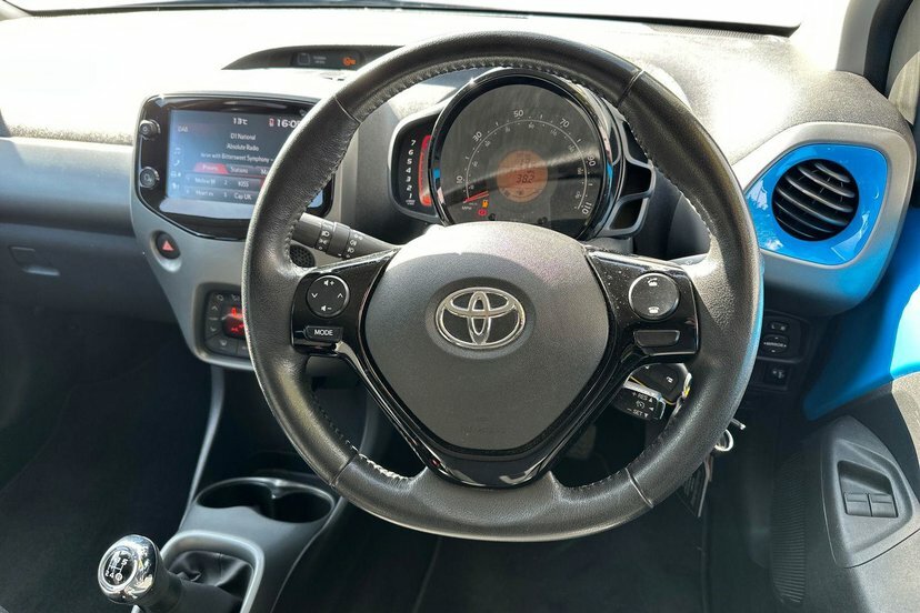 Toyota Aygo 1.0 Vvt-i X-trend Hatchback 71 #6