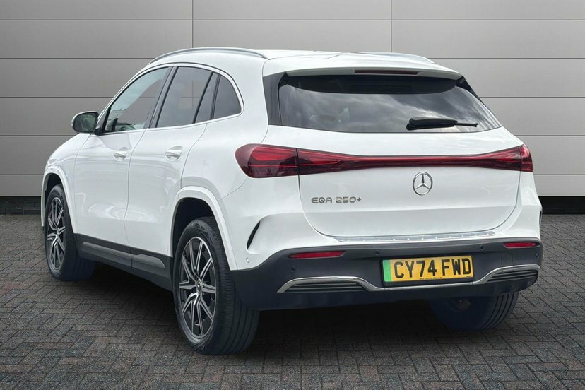 Mercedes-Benz EQA Eqa 250 Amg Line Executive CY74FWD White #2
