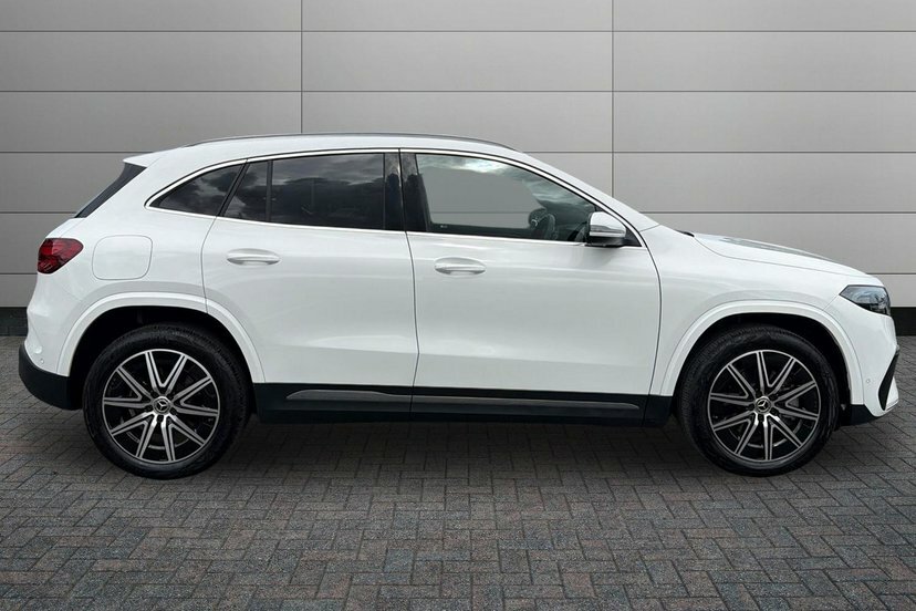 Mercedes-Benz EQA Eqa 250 Amg Line Executive CY74FWD White #3