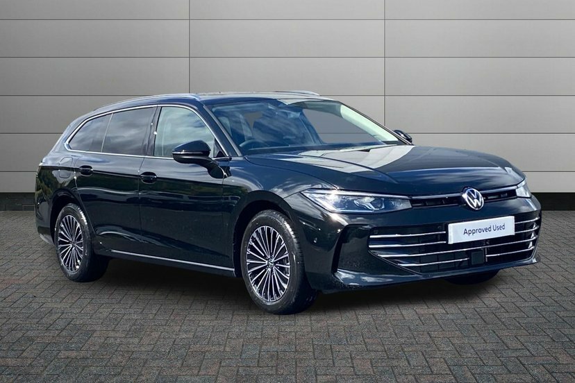 Volkswagen Passat 1.5 Tsi Ehybrid 19.7Kwh Elegance Estate Black