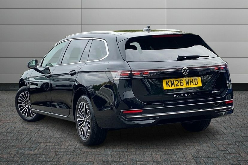 Volkswagen Passat 1.5 Tsi Ehybrid 19.7Kwh Elegance Estate KM26WHD Black #3