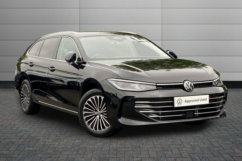 Volkswagen Passat 1.5 Tsi Ehybrid 19.7Kwh Elegance Estate Black