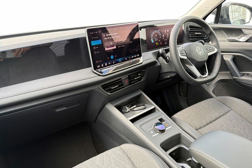 Volkswagen Tiguan 1.5 Etsi Mhev Match Dsg EF26WRR Grey #2