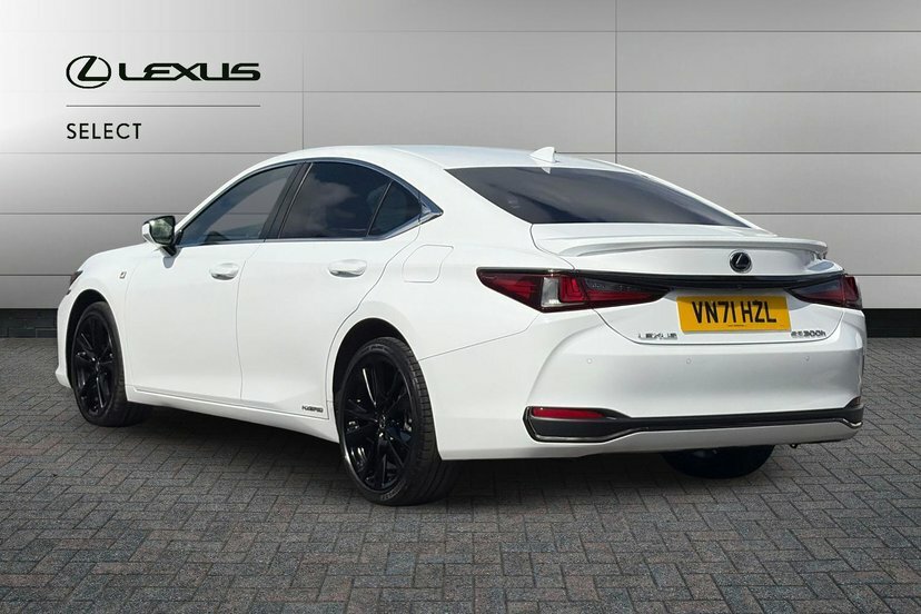 Lexus ES 2.5 300H F Sport Saloon Hybrid E-cvt 2 VN71HZL White #3