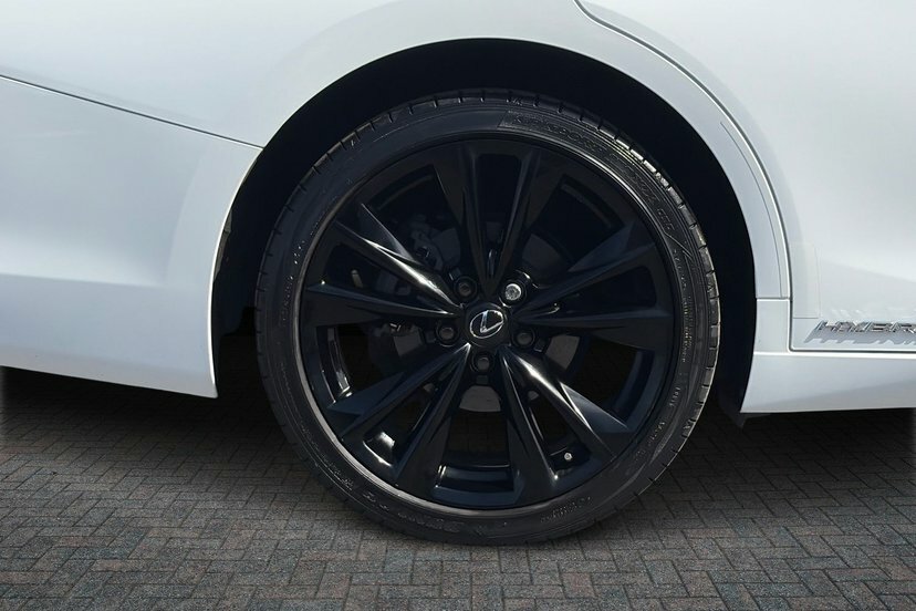 Lexus ES 2.5 300H F Sport Saloon Hybrid E-cvt 2 VN71HZL White #5