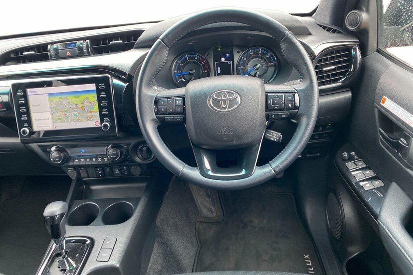 Toyota HILUX 2.8 D-4d Invincible X Pickup Double Cab SY23UBL Grey #6