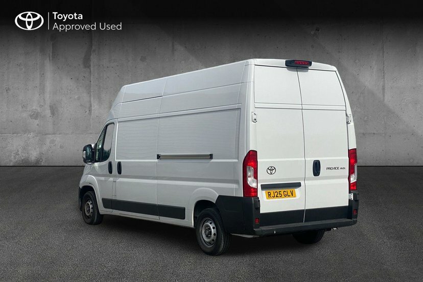 Toyota PROACE 2.2 Bluehdi 35 Icon Long Panel Van Manu RJ25GLV White #4