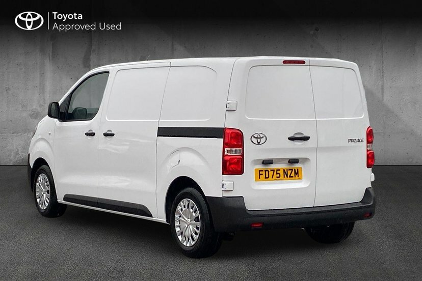 Toyota PROACE 1.5D Icon Medium Panel Van 6Dr Mwb FD75NZM #4