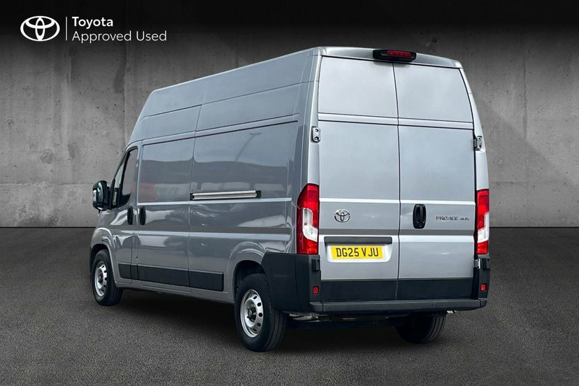 Toyota PROACE 2.2 Bluehdi 35 Icon Long Panel Van Silver #4