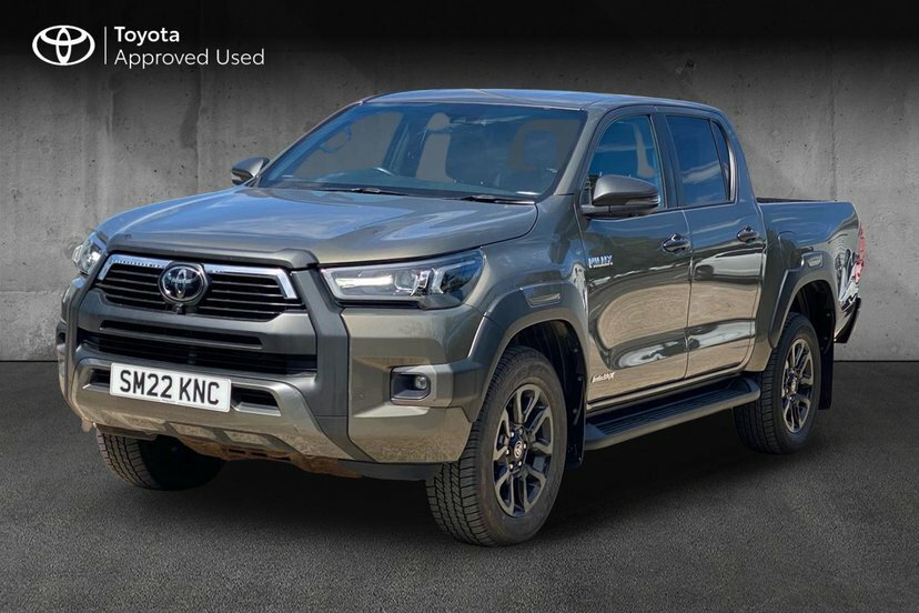 Toyota HILUX 2.8 D-4d Invincible X Pickup Double Cab Brown #3