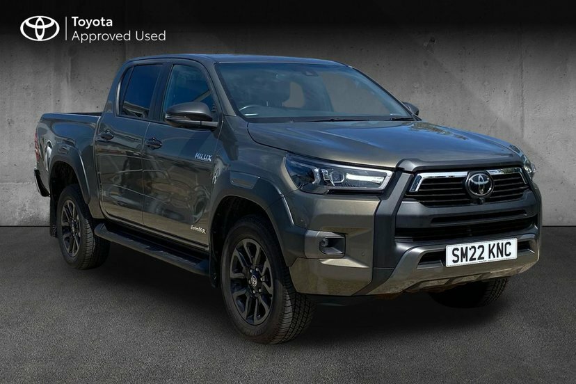 Toyota HILUX 2.8 D-4d Invincible X Pickup Double Cab Brown