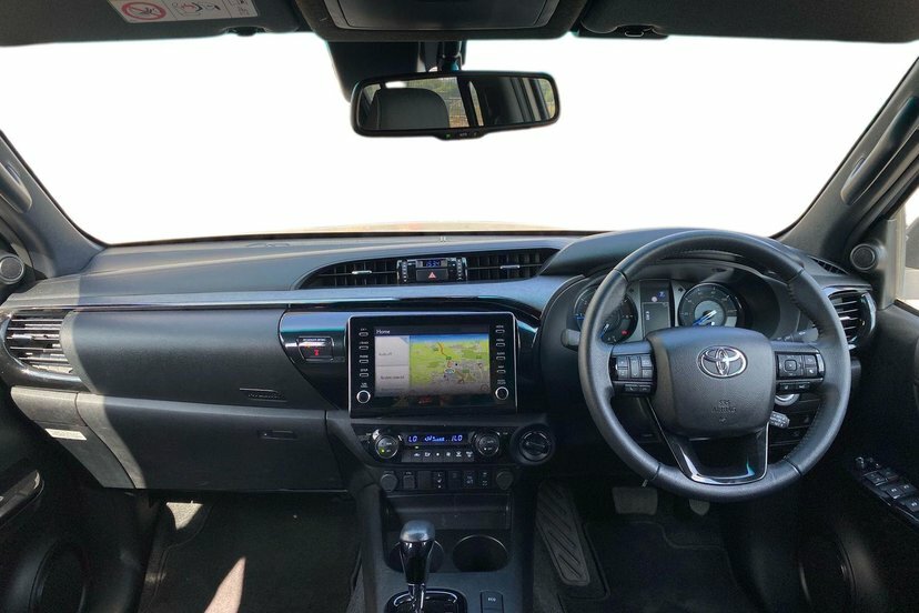 Toyota HILUX 2.8 D-4d Invincible X Pickup Double Cab ST73DTV Silver #5