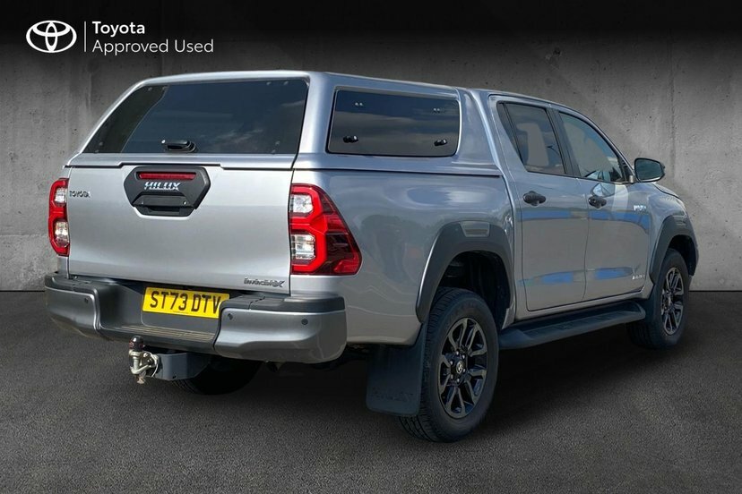 Toyota HILUX 2.8 D-4d Invincible X Pickup Double Cab ST73DTV Silver #2