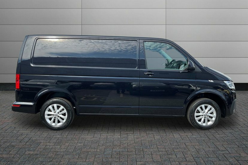 Volkswagen Transporter 2.0 Tdi 110 Highline Van VE24BHD Black #4