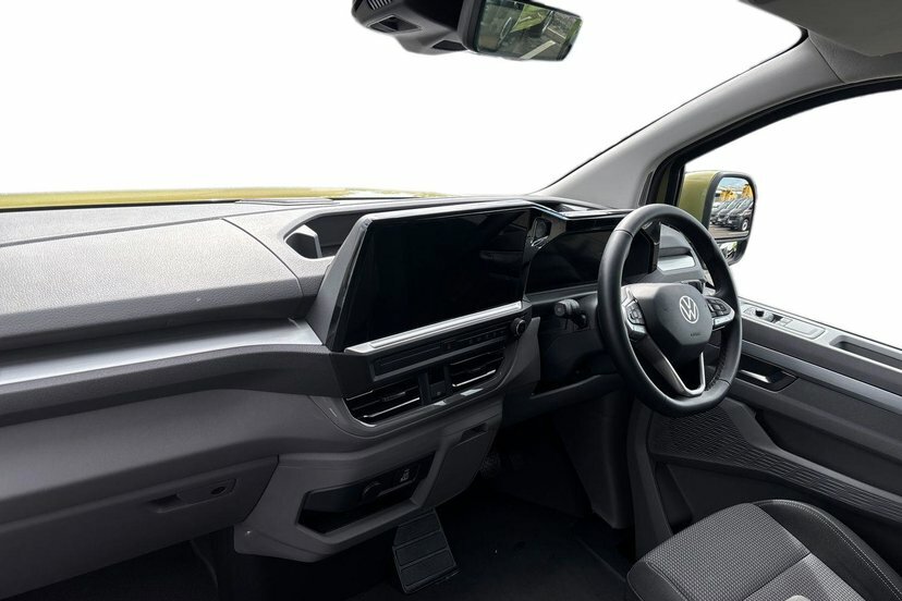 Volkswagen E-Transporter T32 65Kwh Commerce Pro Panel Van Green #2