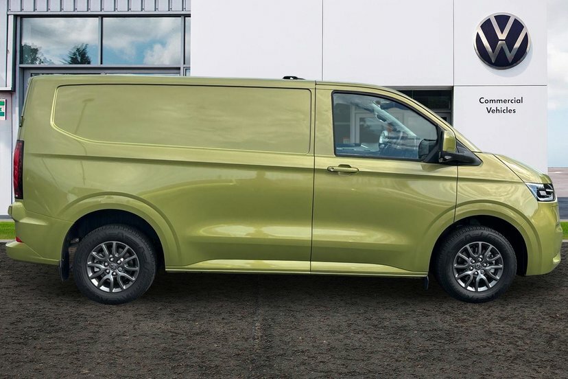 Volkswagen E-Transporter T32 65Kwh Commerce Pro Panel Van Green #4