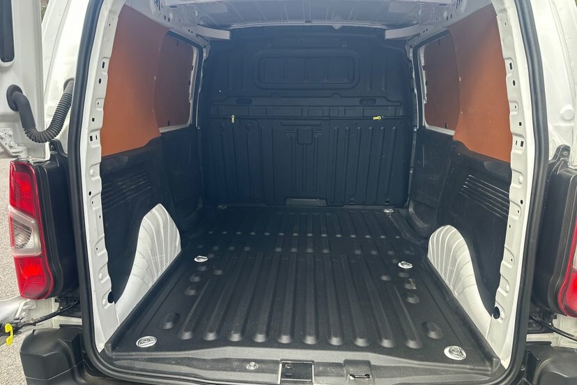Toyota Proace City 1.5 Bluehdi Design Short Panel Van White #14