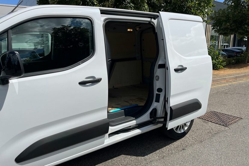 Toyota Proace City Mpv Black #20