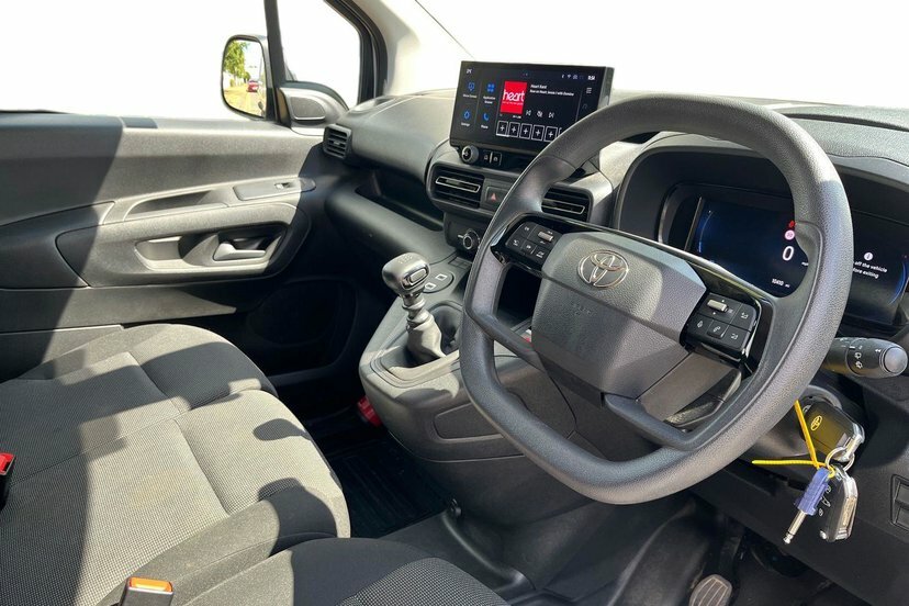 Toyota Proace City Mpv Black #10