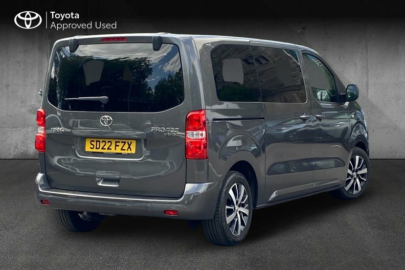 Toyota Proace Verso 2.0D Family Medium Mpv Mwb 8 Seat  #2