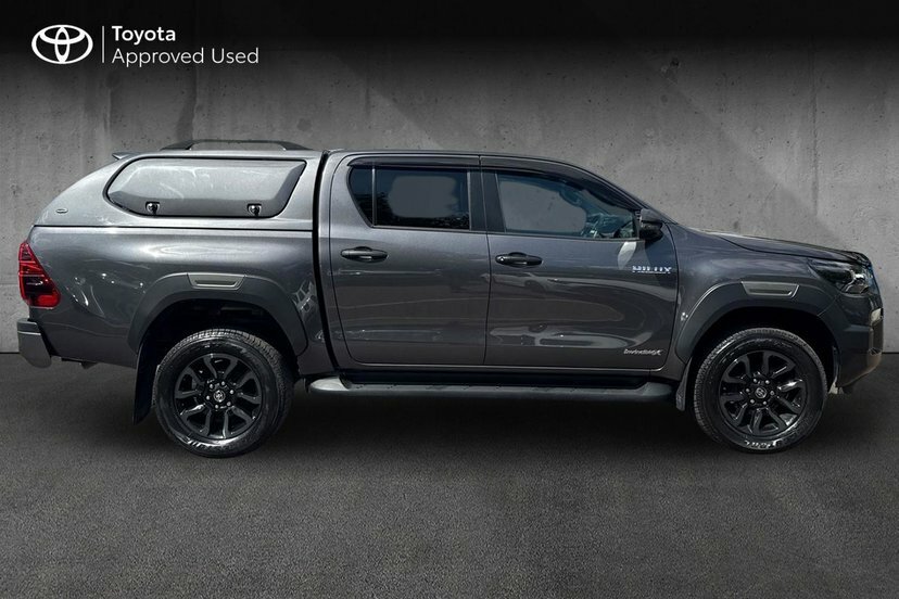 Toyota HILUX 2.8 D-4d Invincible X Double Cab Pickup 4Wd E Black #16