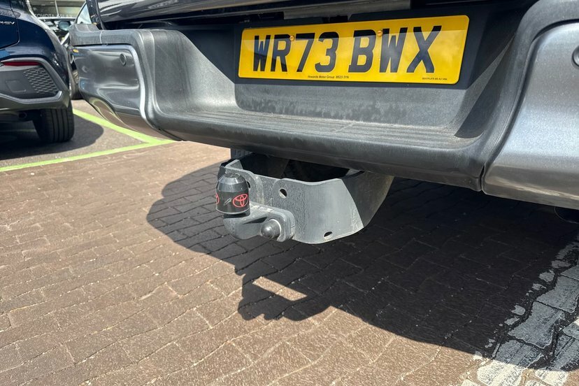 Toyota HILUX 2.8 D-4d Invincible X Double Cab Pickup 4Wd E Black #20
