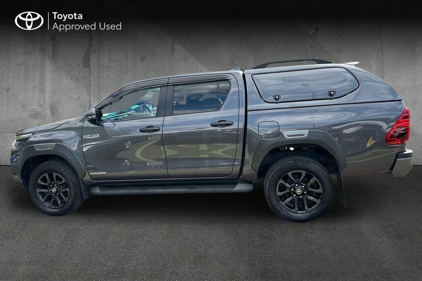 Toyota HILUX 2.8 D-4d Invincible X Double Cab Pickup 4Wd E Black #17