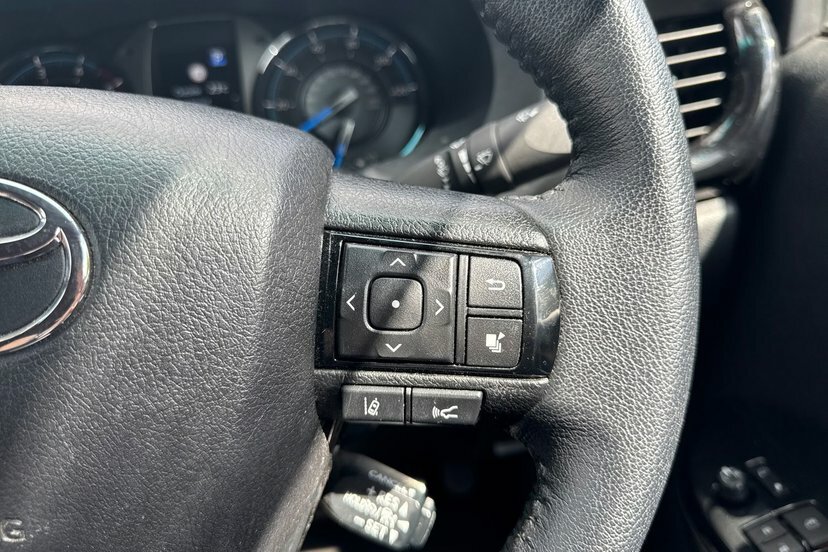 Toyota HILUX 2.8 D-4d Invincible X Double Cab Pickup 4Wd E Black #32
