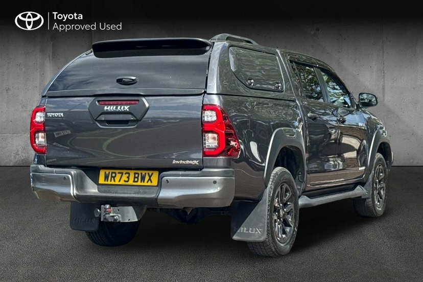Toyota HILUX 2.8 D-4d Invincible X 4Wd  #2