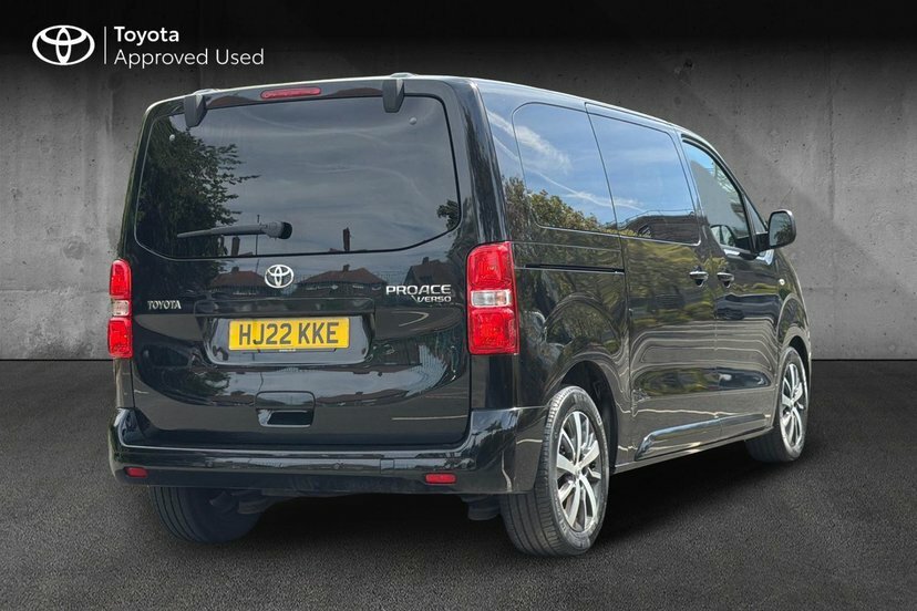 Toyota Proace Verso 2.0D Family Medium Mpv Mwb 8 Se Black #2