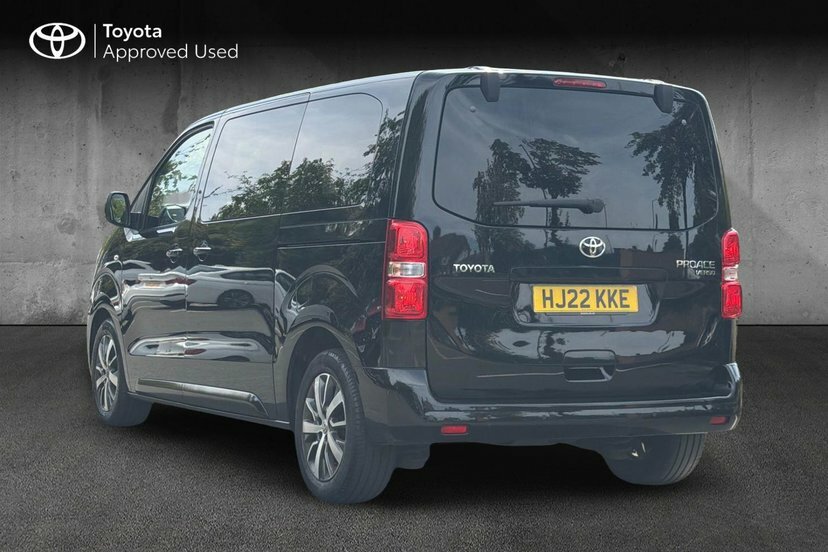Toyota Proace Verso 2.0D Family Medium Mpv Mwb 8 Se Black #4