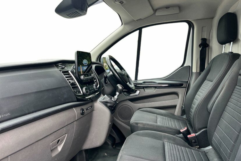 Ford Transit Custom 2.0 280 Ecoblue Limited Panel Van Manua YA71KGF White #4