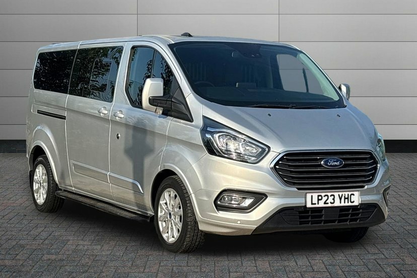 Ford Tourneo Custom 2.0 320 Ecoblue Titanium Minibus Double Cab Di Silver
