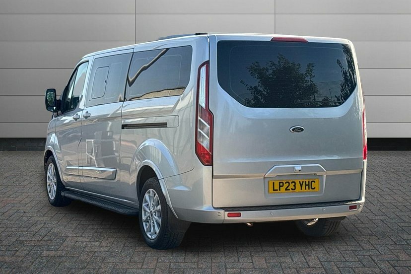 Ford Tourneo Custom 2.0 320 Ecoblue Titanium Minibus Double Cab Di Silver #3