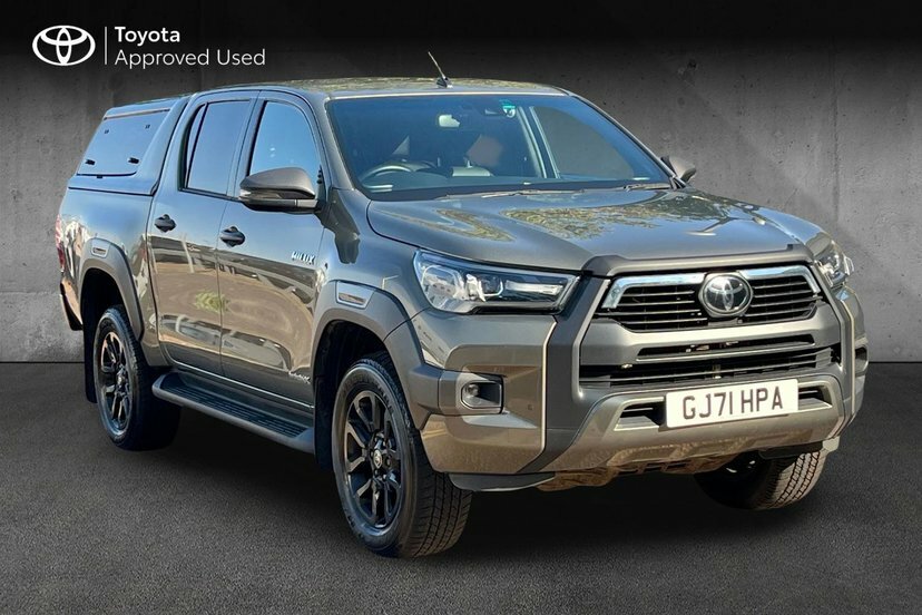 Toyota HILUX 2.8 D-4d Invincible X Pickup Double Cab Brown