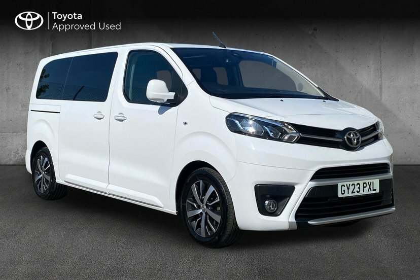 Toyota Proace Verso 2.0D Family Medium Mpv Mwb 8 Seat White