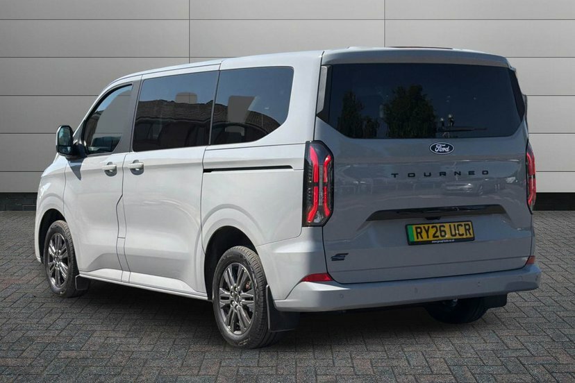 Ford Tourneo Custom 340 65Kwh Titanium Minibus Double Cab Grey #3
